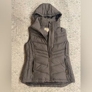 NWOT MICHAEL Michael Kors Womens Grey Puffer Vest Down w/ Detachable Hood Medium